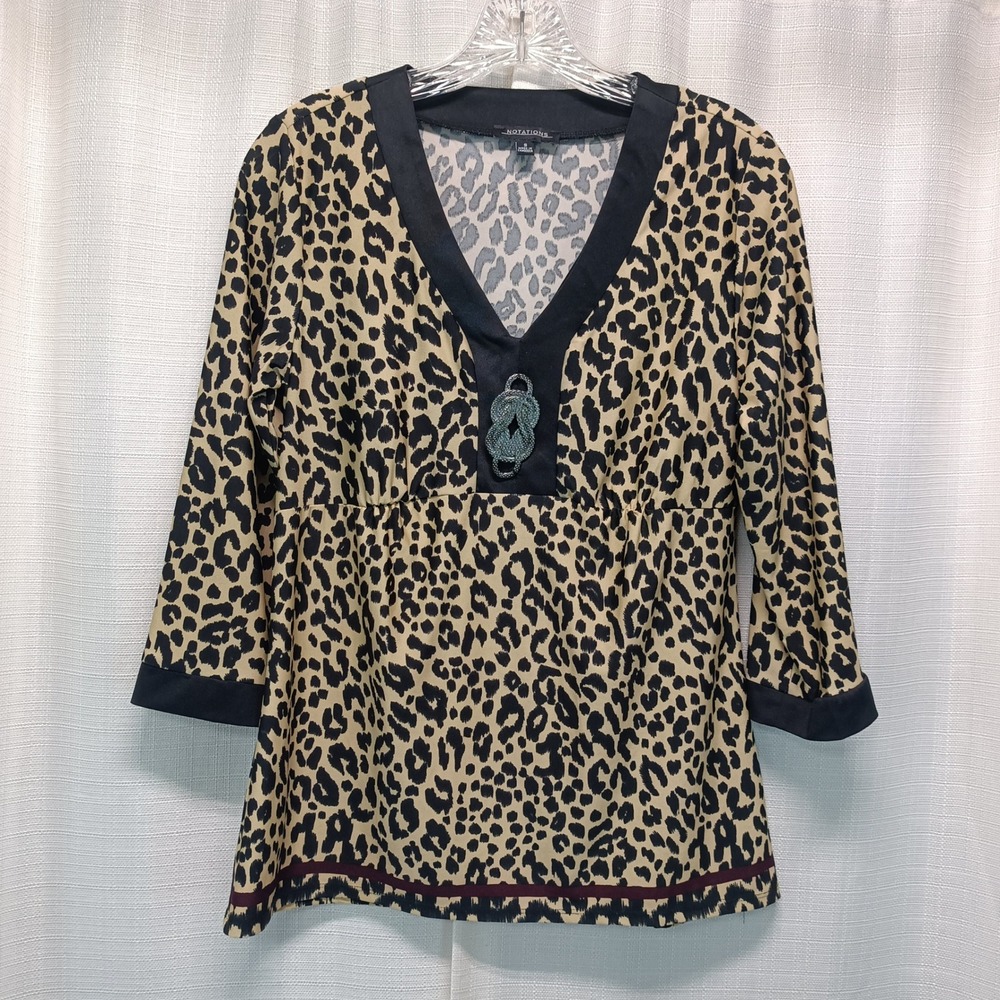 Notations Women Leopard Print V-Neck Blouse Metal Knot Detail 3/4 Sleeve Top